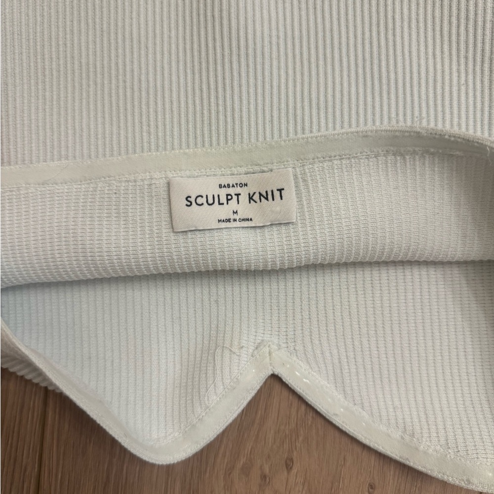 Aritzia Babaton Strapless Ribbed sweetheart neckline sculpt knot Crop Top Medium - Picture 2 of 3